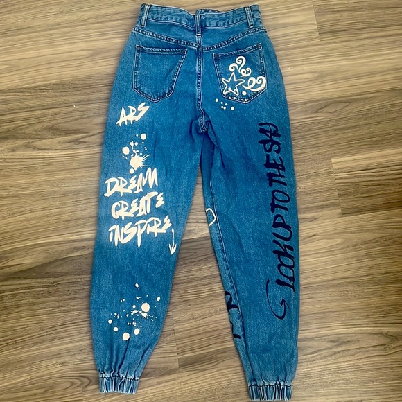Womens Graffiti Jogger Denim Pants - Picture 2 of 2